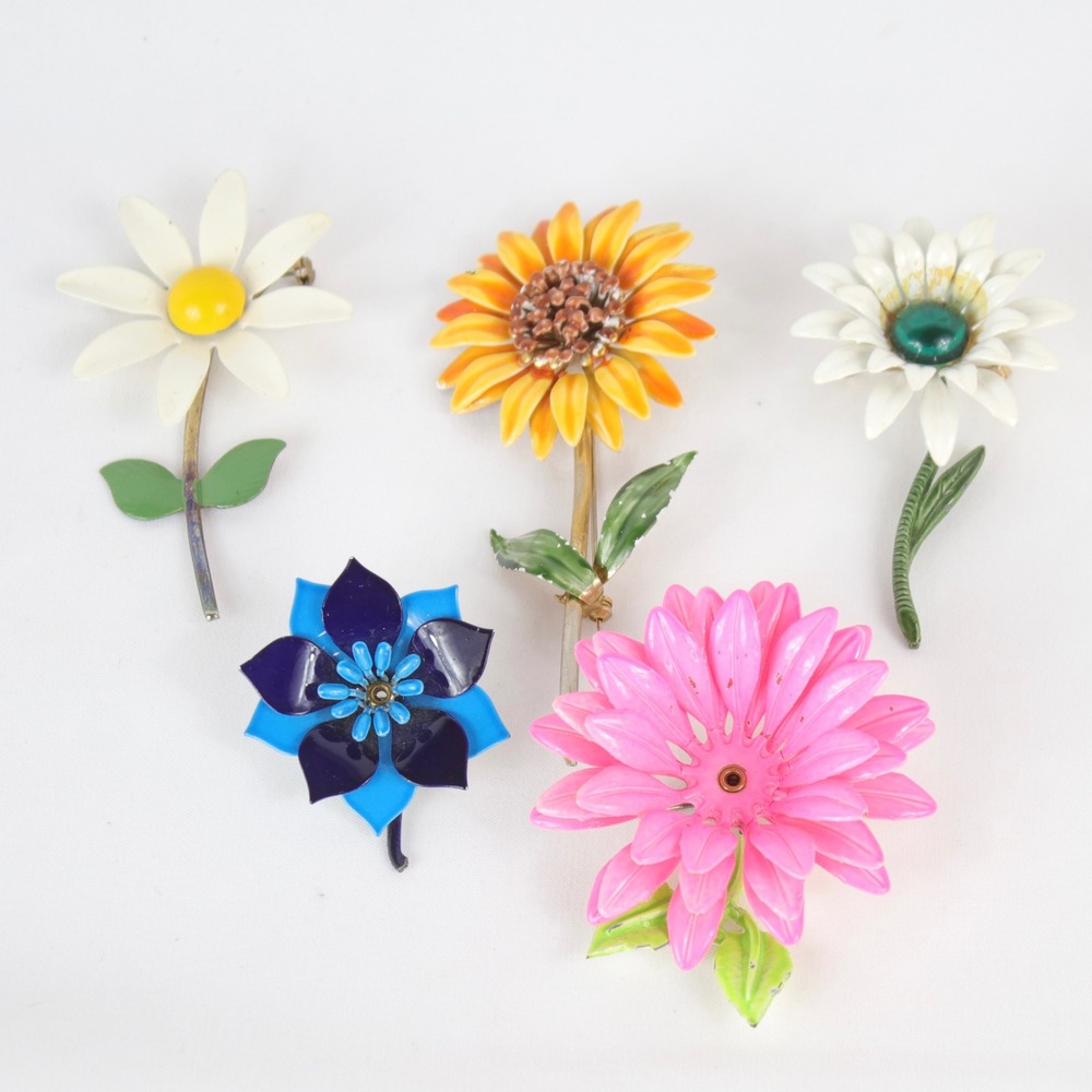 Vintage 1960s Retro Mid Century Enamel Flower Pin Brooch 5 Piece Bundle Lot
